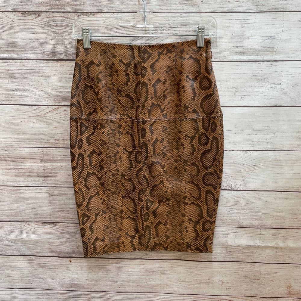 NWT ANTONIO MELANI THE LUXURY COLLECTION CAROLINE SKIRT IN SNAKESKIN LEATHER
